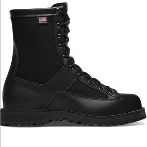 Brand new Danner Acadia 8.5D